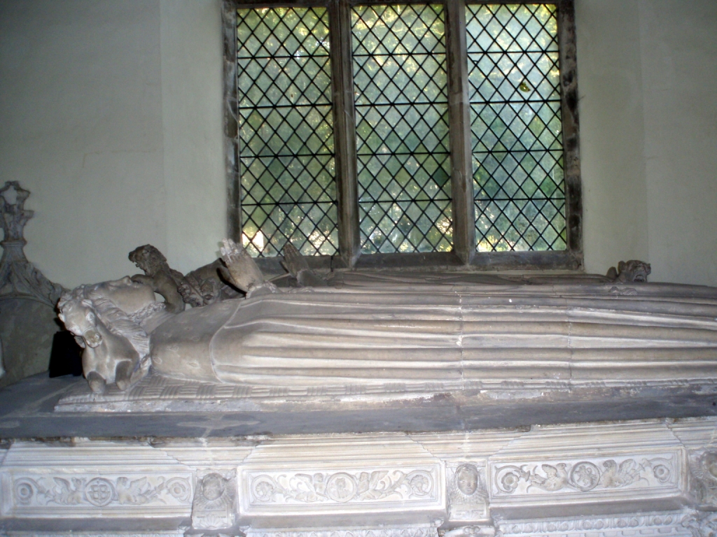 framlingham_tomb_2