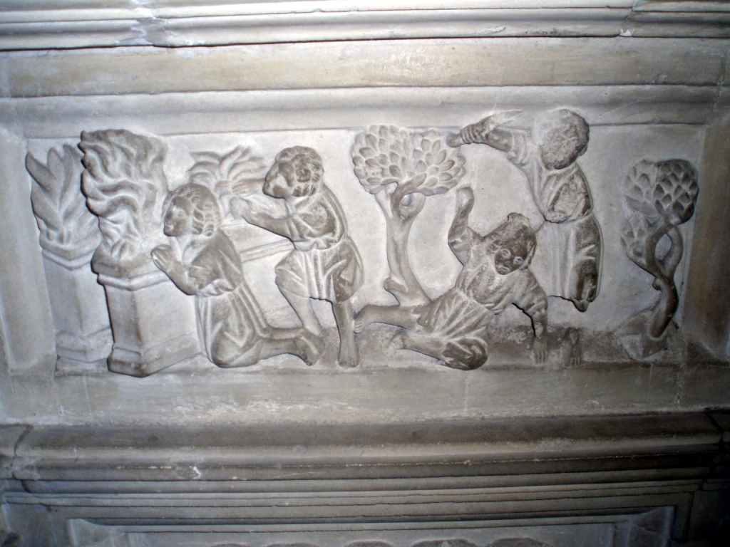 framlingham_tomb_detail_3
